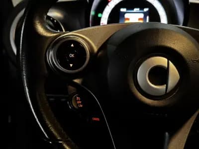 Sell Smart Fortwo Cabrio 2017 - 10990 EUR, 80200 km - AUTO.MOTO.pt