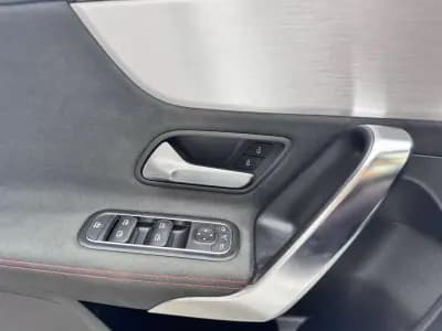 Sell Mercedes-Benz A 180 2018 - 22990 EUR, 174000 km - AUTO.MOTO.pt