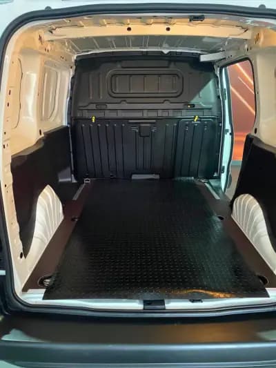 Sell Peugeot Partner 2024 - 15900 EUR, 80249 km - AUTO.MOTO.pt