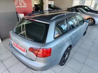 Vendo Audi A4 Avant 2006 - 7350 EUR, 292800 km - AUTO.MOTO.pt