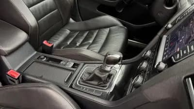 Vendo Volkswagen Golf 2015 - 21500 EUR, 176000 km - AUTO.MOTO.pt