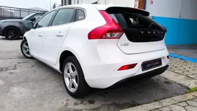 Sell Volvo V40 2013 - 10900 EUR, 190000 km - AUTO.MOTO.pt