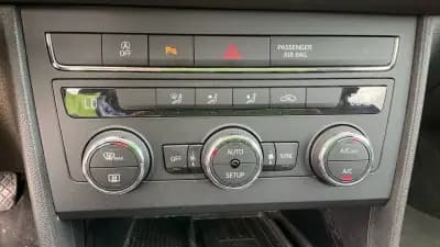 Vendo SEAT Leon ST 2019 - 9999 EUR, 199204 km - AUTO.MOTO.pt