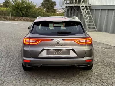 Sell Renault Talisman Sport Tourer 2018 - 14500 EUR, 160000 km - AUTO.MOTO.pt
