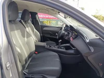 Vendo Peugeot 308 2023 - 18900 EUR, 75511 km - AUTO.MOTO.pt