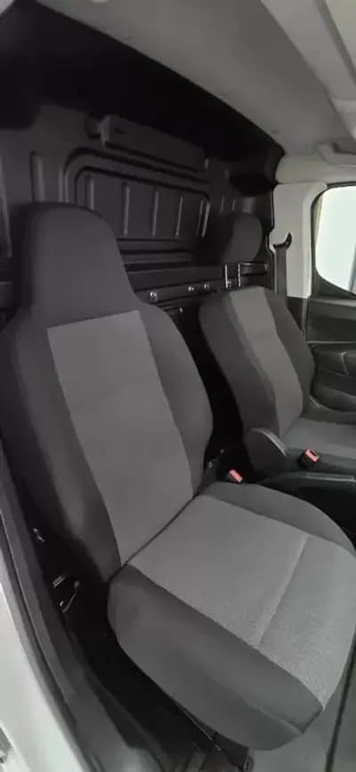 Vendo Citroën Berlingo 2021 - 17500 EUR, 49659 km - AUTO.MOTO.pt