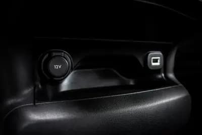 Sell Citroën C4 Cactus 2016 - 10550 EUR, 98640 km - AUTO.MOTO.pt