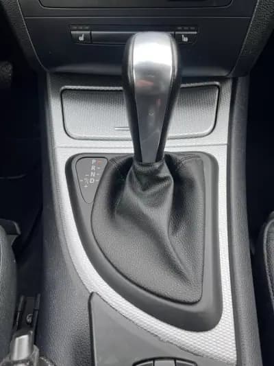 Vendo BMW 120 2008 - 12900 EUR, 300000 km - AUTO.MOTO.pt