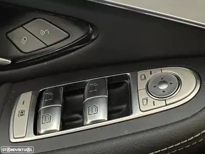 Vendo Mercedes-Benz GLC 300 2021 - 49750 EUR, 70151 km - AUTO.MOTO.pt