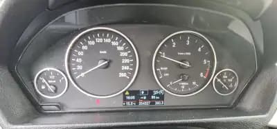 Vendo BMW 318 2013 - 14900 EUR, 254327 km - AUTO.MOTO.pt