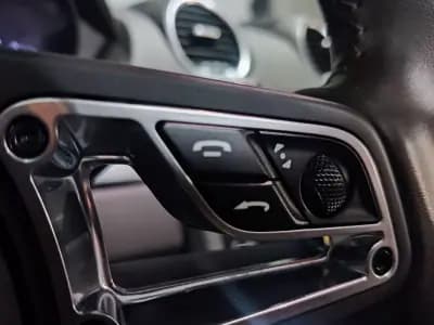 Vendo Porsche 718 Boxster 2019 - 64900 EUR, 68000 km - AUTO.MOTO.pt