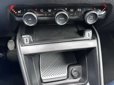 Vendo Citroën C4 2021 - 15900 EUR, 175000 km - AUTO.MOTO.pt