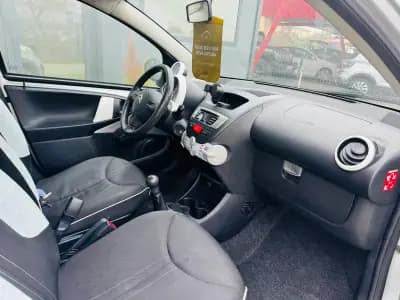 Sell Citroën C1 2012 - 6900 EUR, 90000 km - AUTO.MOTO.pt