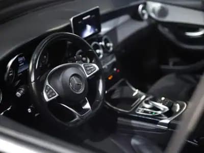 Sell Mercedes-Benz GLC 250 2017 - 34990 EUR, 200000 km - AUTO.MOTO.pt