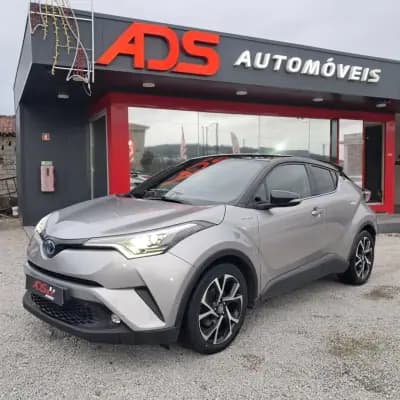 Vendo Toyota C-HR 2017 - 17450 EUR, 165400 km - AUTO.MOTO.pt