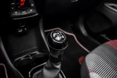 Vendo Peugeot 108 2018 - 9450 EUR, 70258 km - AUTO.MOTO.pt