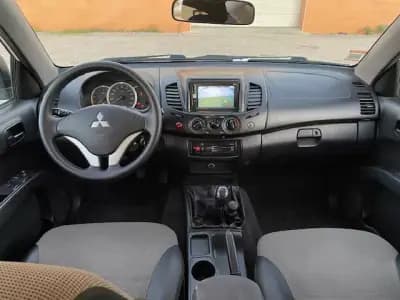 Sell Mitsubishi L200 2014 - 17990 EUR, 304000 km - AUTO.MOTO.pt