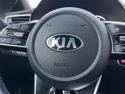 Vendo Kia ProCeed 2022 - 19450 EUR, 92000 km - AUTO.MOTO.pt