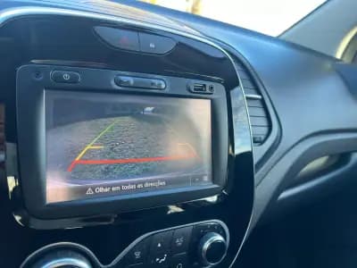 Vendo Renault Captur 2019 - 16990 EUR, 90898 km - AUTO.MOTO.pt