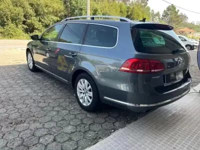 Vendo Volkswagen Passat 2009 - 8900 EUR, 300000 km - AUTO.MOTO.pt