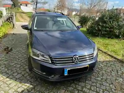 Vendo Volkswagen Passat Variant 2011 - 6890 EUR, 292700 km - AUTO.MOTO.pt