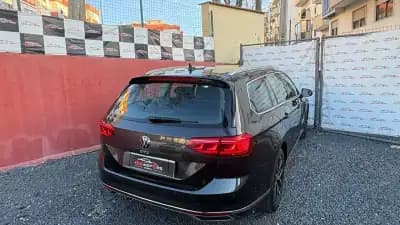 Vendo Volkswagen Passat Variant 2021 - 20400 EUR, 128500 km - AUTO.MOTO.pt