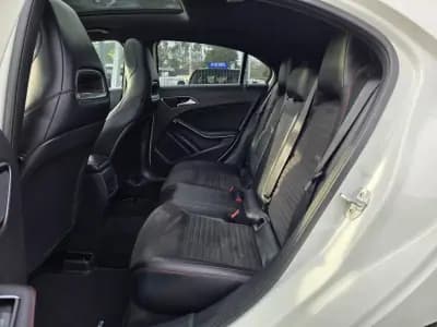 Vendo Mercedes-Benz A 180 2015 - 17990 EUR, 137000 km - AUTO.MOTO.pt