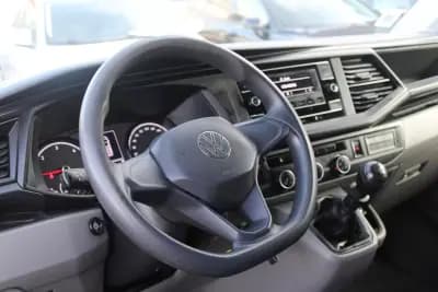 Vendo Volkswagen Transporter 2021 - 22990 EUR, 115000 km - AUTO.MOTO.pt