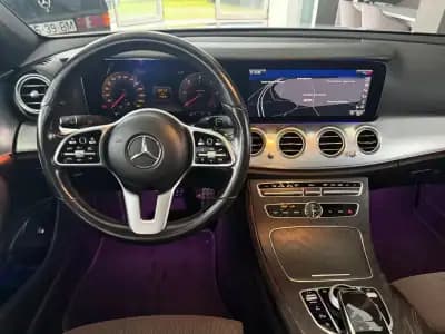 Vendo Mercedes-Benz E 220 2020 - 37900 EUR, 84701 km - AUTO.MOTO.pt
