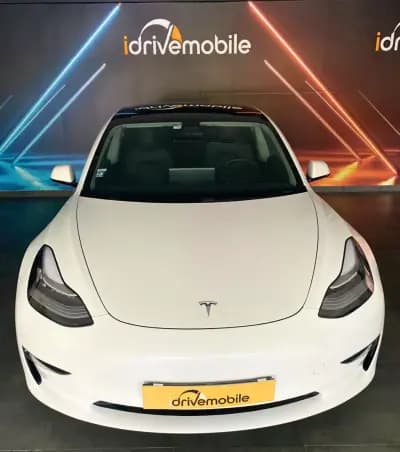 Vendo Tesla Model 3 2020 - 29900 EUR, 108726 km - AUTO.MOTO.pt