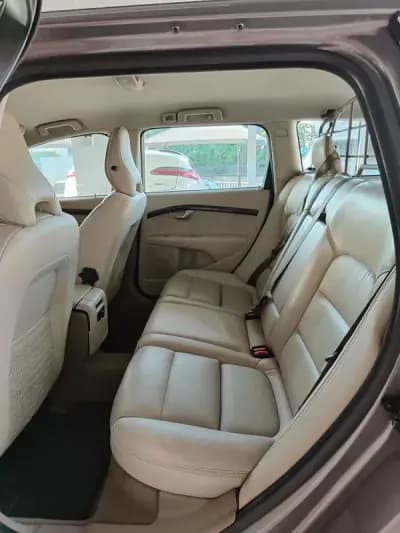 Sell Volvo XC 70 2010 - 13250 EUR, 324000 km - AUTO.MOTO.pt