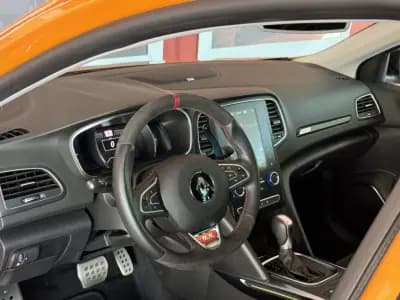 Sell Renault Mégane 2019 - 49990 EUR, 11812 km - AUTO.MOTO.pt