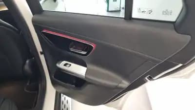 Sell Mercedes-Benz GLC 220 2023 - 68990 EUR, 29182 km - AUTO.MOTO.pt