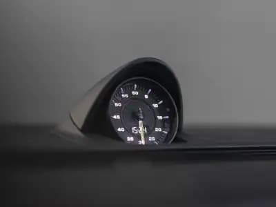 Sell Porsche Panamera Sport Turismo 2019 - 69990 EUR, 80000 km - AUTO.MOTO.pt