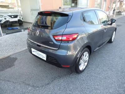 Sell Renault Clio 2017 - 10950 EUR, 140000 km - AUTO.MOTO.pt