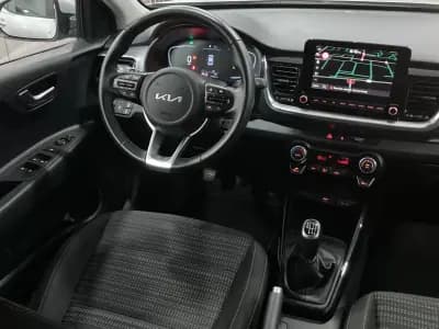 Vendo Kia Stonic 2024 - 19950 EUR, 21450 km - AUTO.MOTO.pt