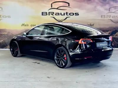 Vendo Tesla Model 3 2019 - 29900 EUR, 132895 km - AUTO.MOTO.pt