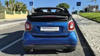 Vendo Smart Fortwo Cabrio 2018 - 15480 EUR, 38000 km - AUTO.MOTO.pt
