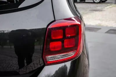 Vendo Dacia Sandero 2018 - 8350 EUR, 91565 km - AUTO.MOTO.pt