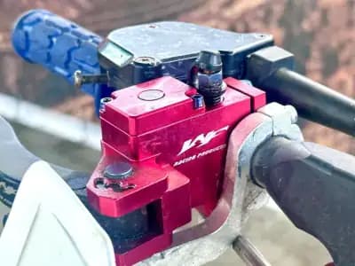 Sell Suzuki 2007 - 12500 EUR, 100 km - AUTO.MOTO.pt