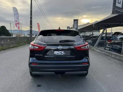 Vendo Nissan Qashqai 2018 - 18990 EUR, 161000 km - AUTO.MOTO.pt