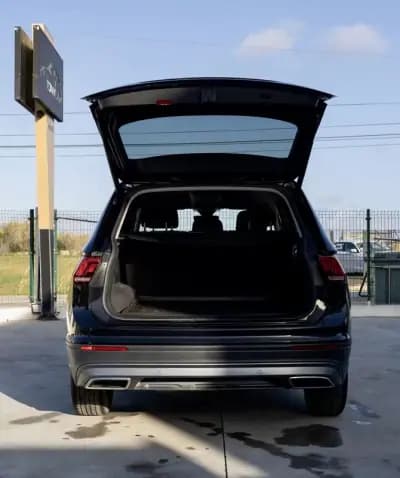 Sell Volkswagen Tiguan Allspace 2018 - 29890 EUR, 105000 km - AUTO.MOTO.pt