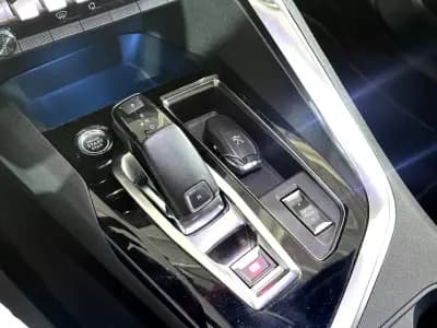 Sell Peugeot 3008 2021 - 23500 EUR, 110183 km - AUTO.MOTO.pt