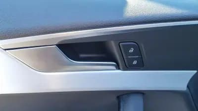 Vendo Audi A5 Sportback 2018 - 30999 EUR, 147920 km - AUTO.MOTO.pt