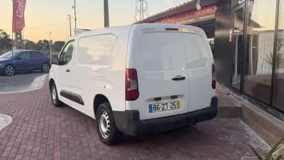 Vendo Peugeot Partner 2020 - 12990 EUR, 130000 km - AUTO.MOTO.pt