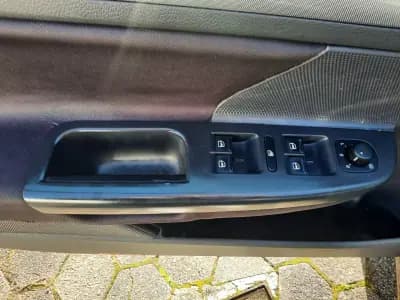 Vendo Volkswagen Golf 2009 - 7950 EUR, 270581 km - AUTO.MOTO.pt