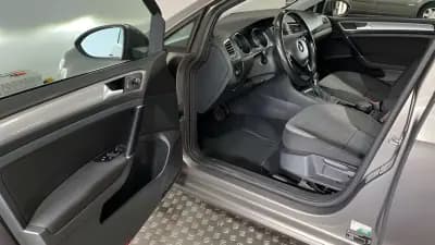 Vendo Volkswagen e-Golf 2016 - 9990 EUR, 130000 km - AUTO.MOTO.pt