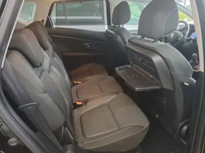 Sell Renault Scénic 2017 - 9980 EUR, 262136 km - AUTO.MOTO.pt