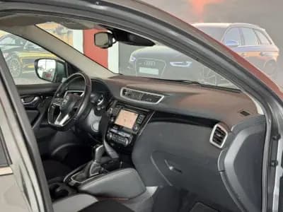 Vendo Nissan Qashqai 2020 - 23500 EUR, 99546 km - AUTO.MOTO.pt