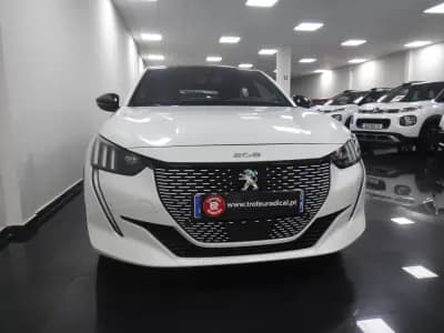 Sell Peugeot e-208 2021 - 18500 EUR, 46000 km - AUTO.MOTO.pt